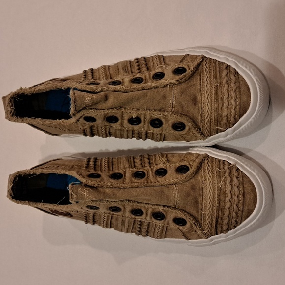 Blowfish Shoes - Blowfish Malibu Parlane Sneakers. NWOT. Size 8.5.